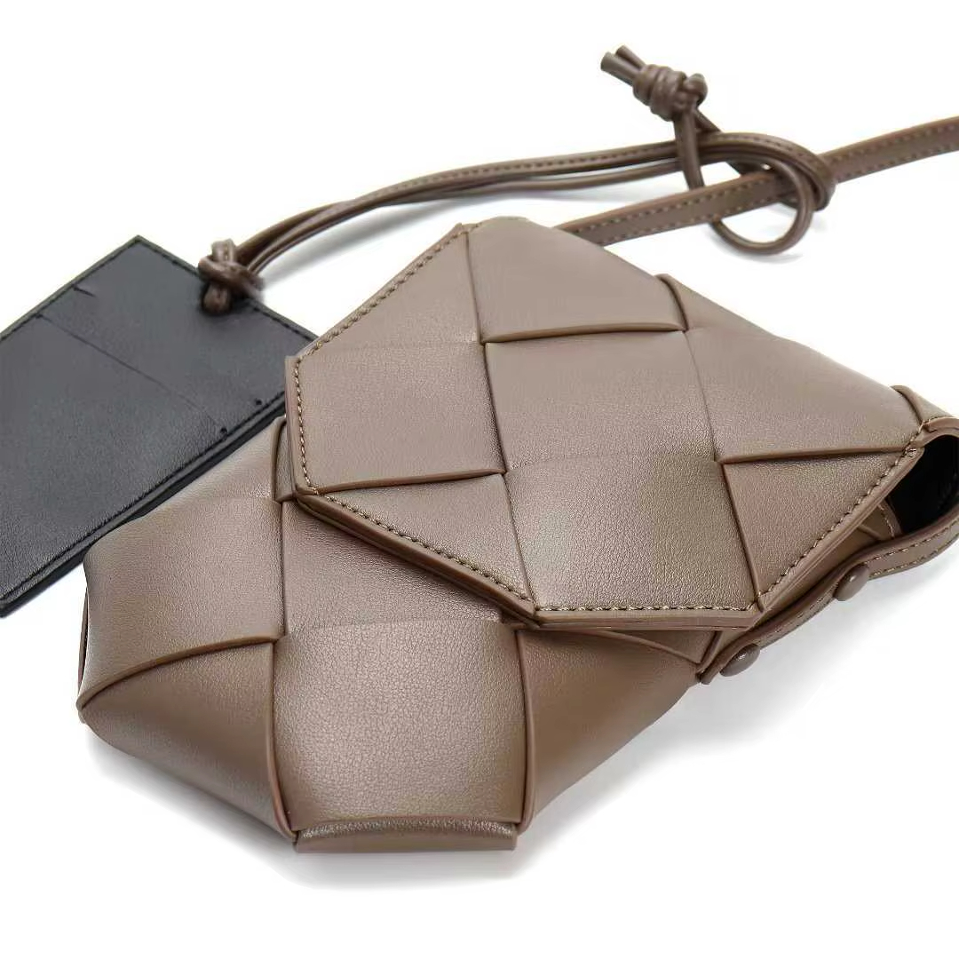 Beg Kekekod Telefon Bergaya Baru Berbentuk Tangan Tangan Tenah Kulit Bahu Kulit 5 7a662f61 62ee 4184 bb26 d0f734ae90d2