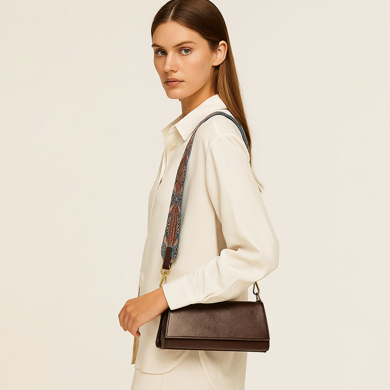 Borsa a tracolla in pelle conciata