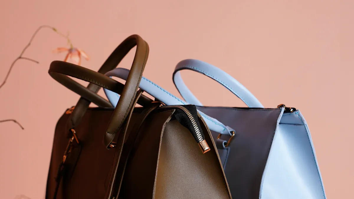 Cara Memilih Pengeluar Beg Tangan Tersuai yang Tepat untuk Jenama Anda 2026 1 DM 20260119102117 002