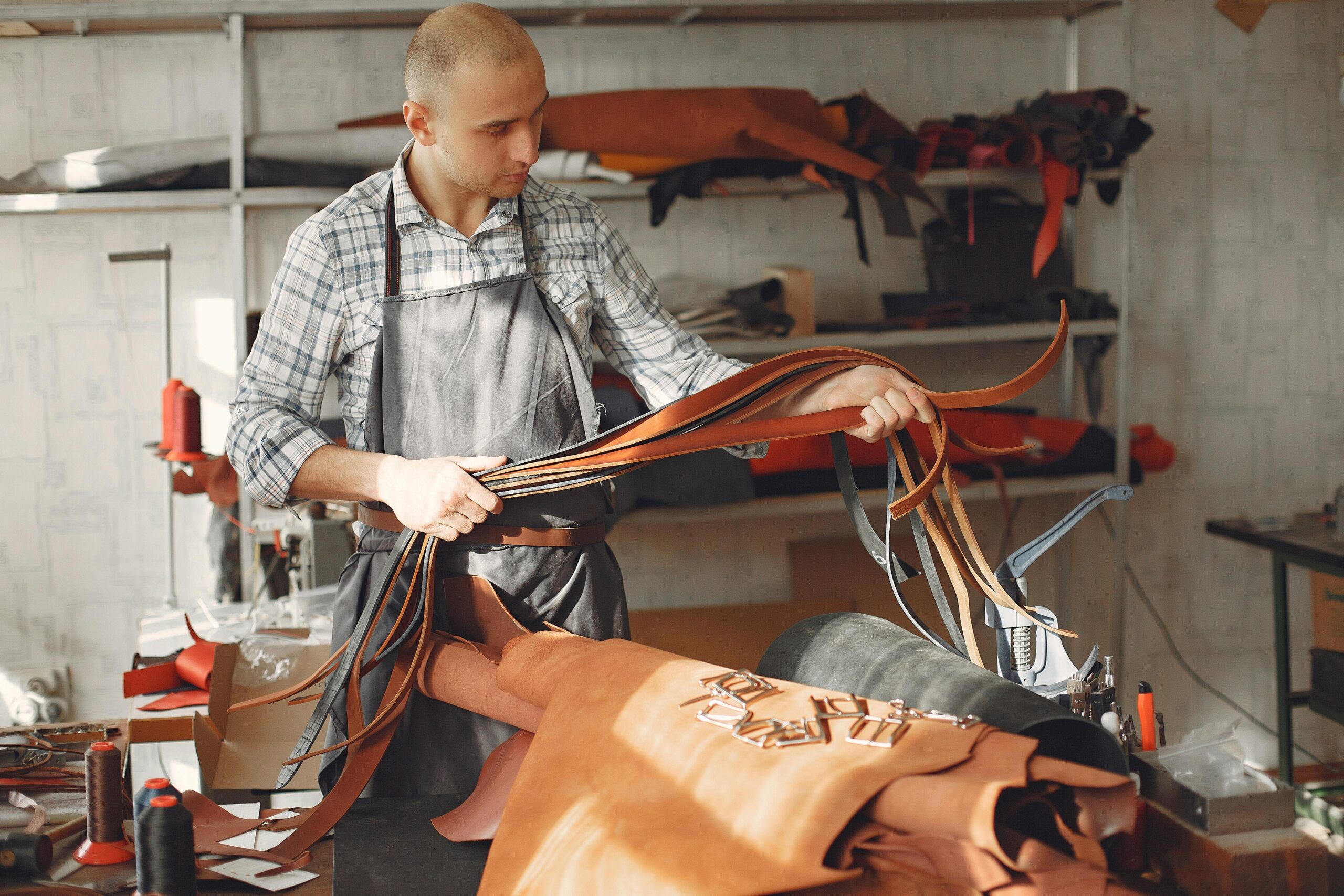 Work Tote Manufacturer: OEM Guide to Premium Women’s Office Bags 3 work tote manufacturer in leather workshop for private label projects