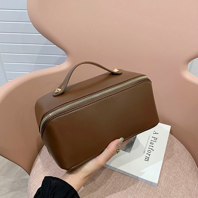 custom-leather-makeup-bagc bag manufacturer OEM ODM product image custom leather cosmetic bag manufacturer OEM ODM product image 5