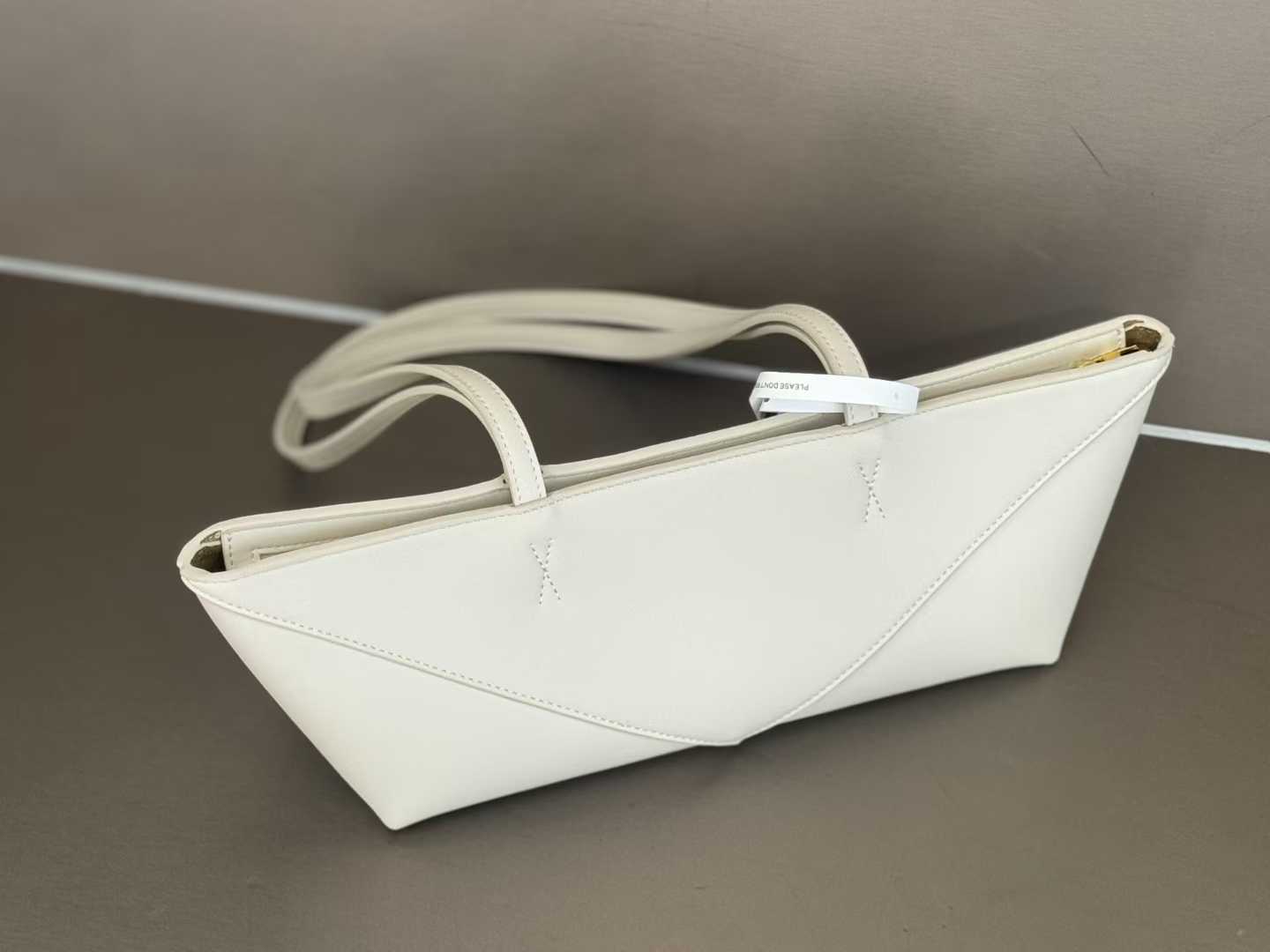 sac cabas pliable en cuir géométriqSac à bandoulière pliable géométrique en cuir véritable image folding geometric leather tote bag - Folding Geometric Genuine Leather Tote Shoulder Bag image 6