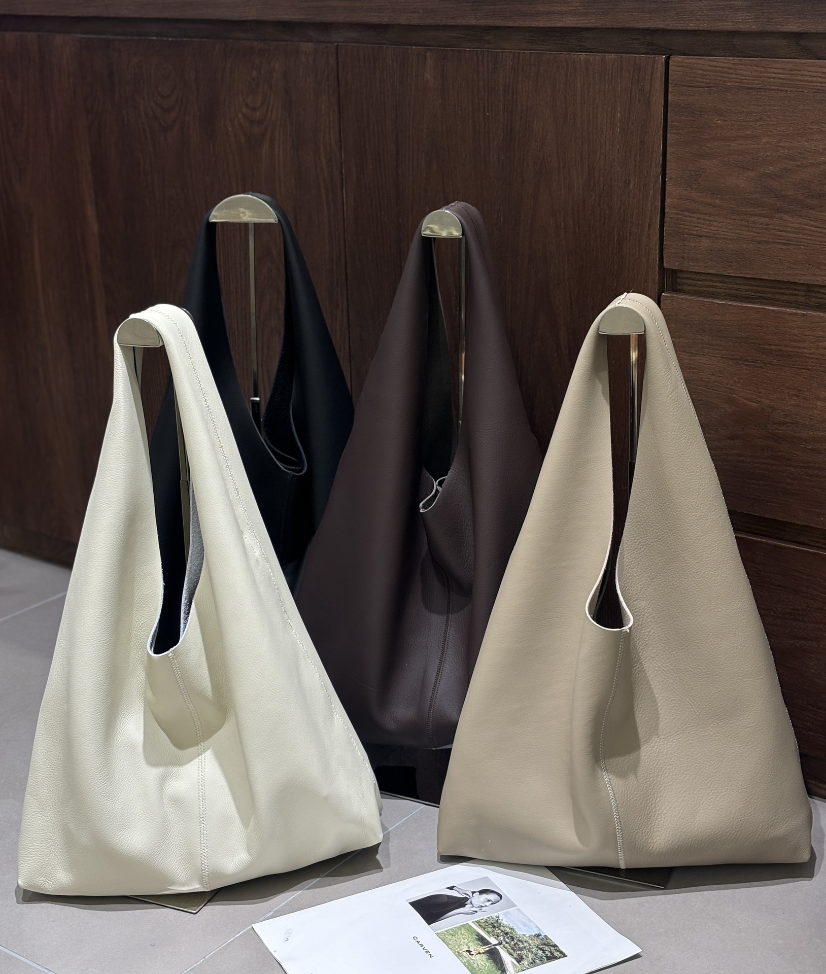 Simple Large Capacity Leather Shoulder Tote Bag with Wallet image 3 large leather shoulder tote bag wholesale OEM ODM product image 3