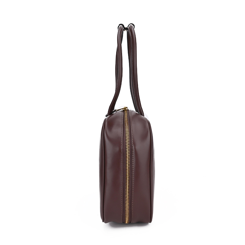 fabbrica di borse tote in pelle di vacchetta cerata ad olioe Bag OEM Factory image 3 oil wax cowhide tote bag factory - Oil Wax Cowhide Women's Tote Bag OEM Factory image 3