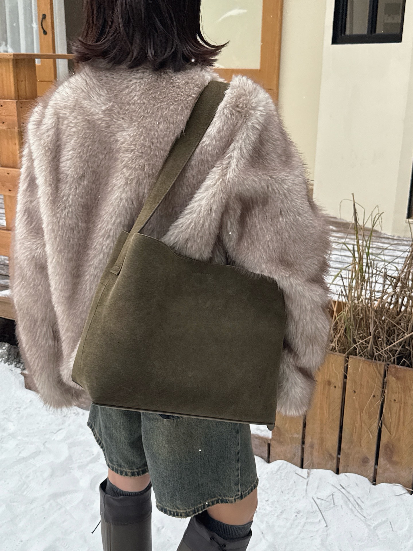 Vintage Big Tote Crossbody Bag for Women Manufacturer image 4 large leather crossbody tote bag manufacturer OEM ODM product image 4
