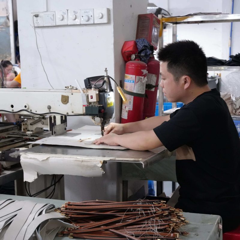 custom leather crossbody bag manufacturer