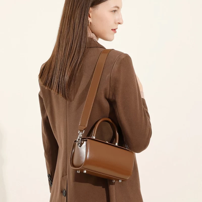 Custom leather flap square box bag product image