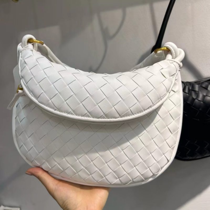 Luxury Leather Purse Fashion New Woven Crescent Bag