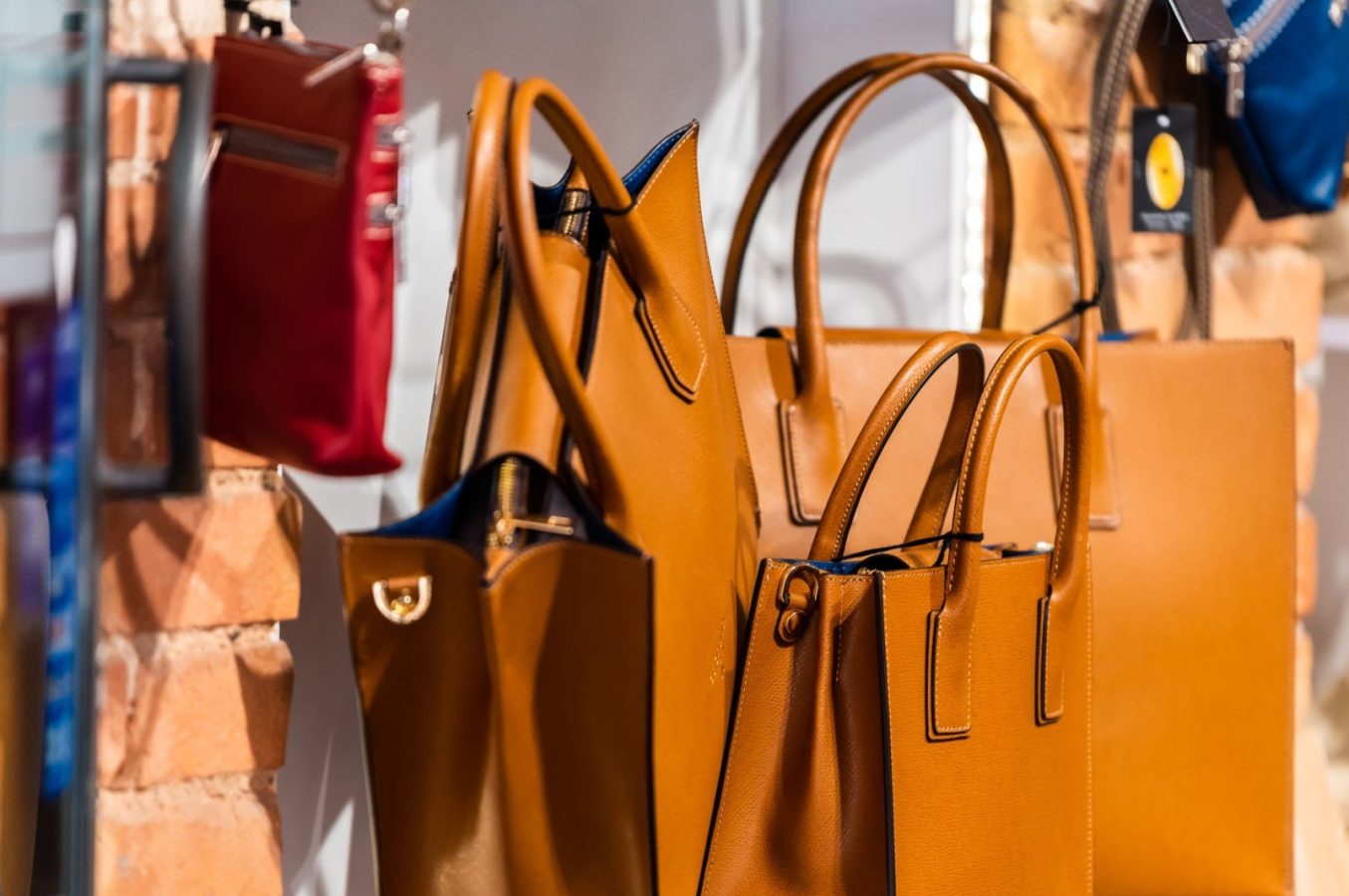 Find a Reliable Women's Bag Factory