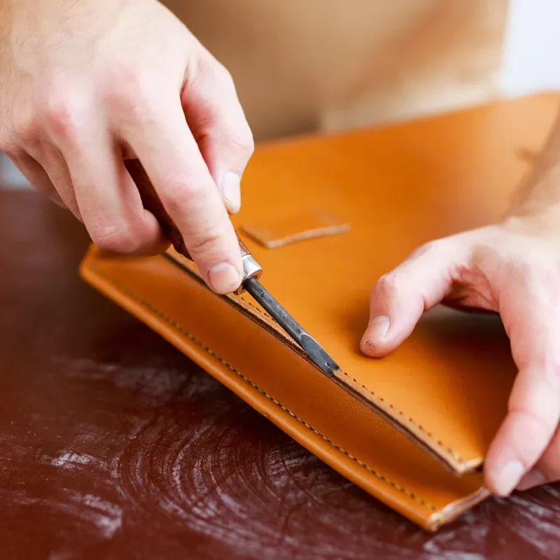 OEM leather bag factory in China